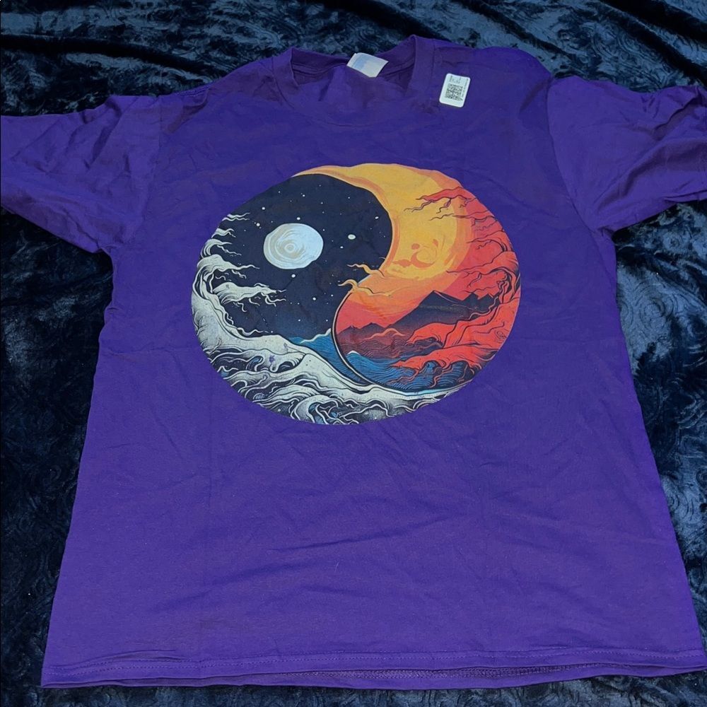 Yin Yang Energy Meditation Watercolor Tai Chi Day & Night T-Shirt (Men’s M)